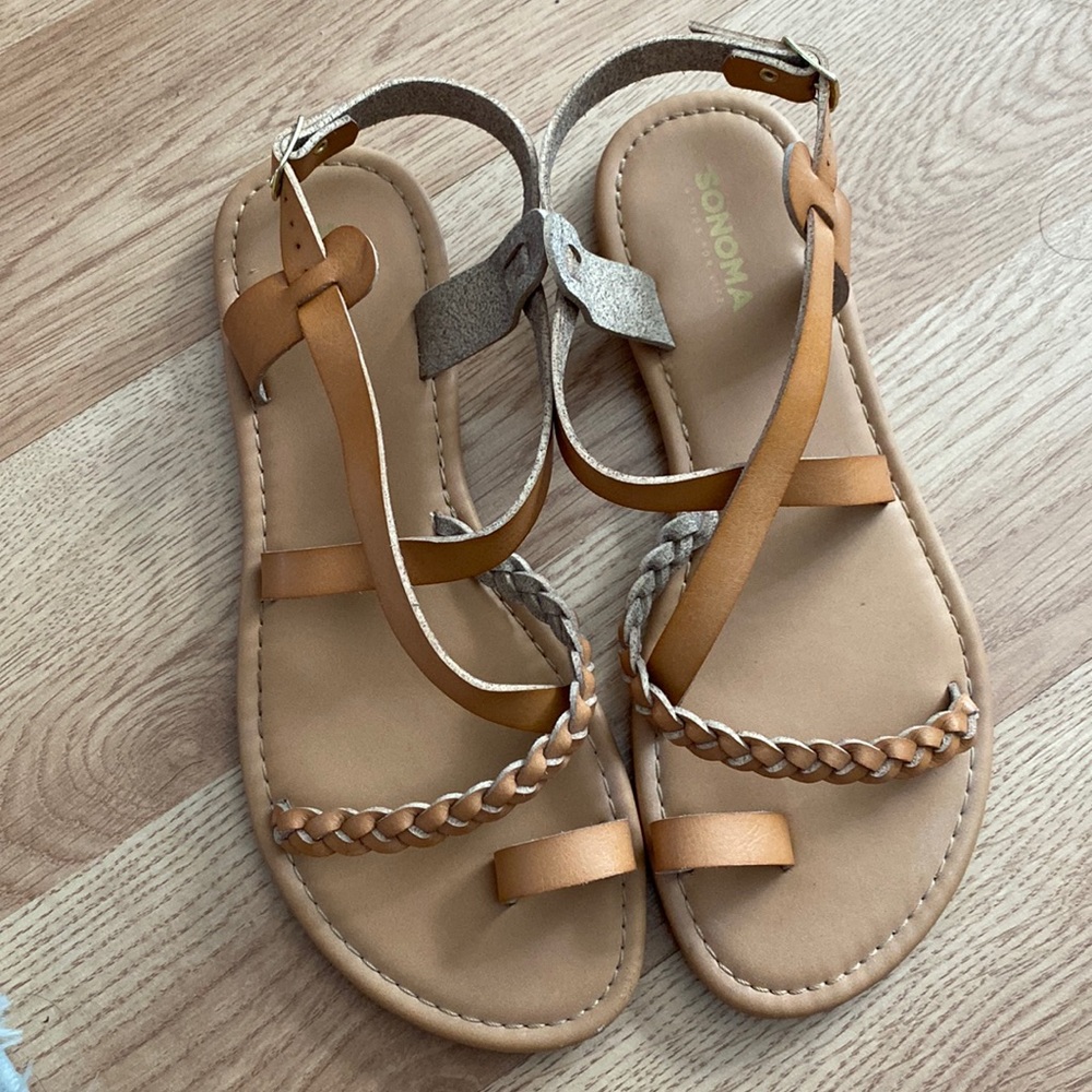 Sonoma sandals